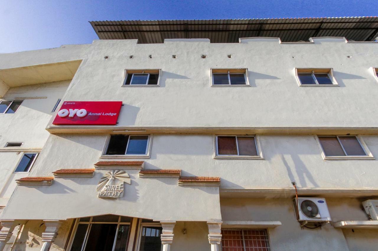 Oyo 45475 Annai Lodge Thanjavur Bagian luar foto