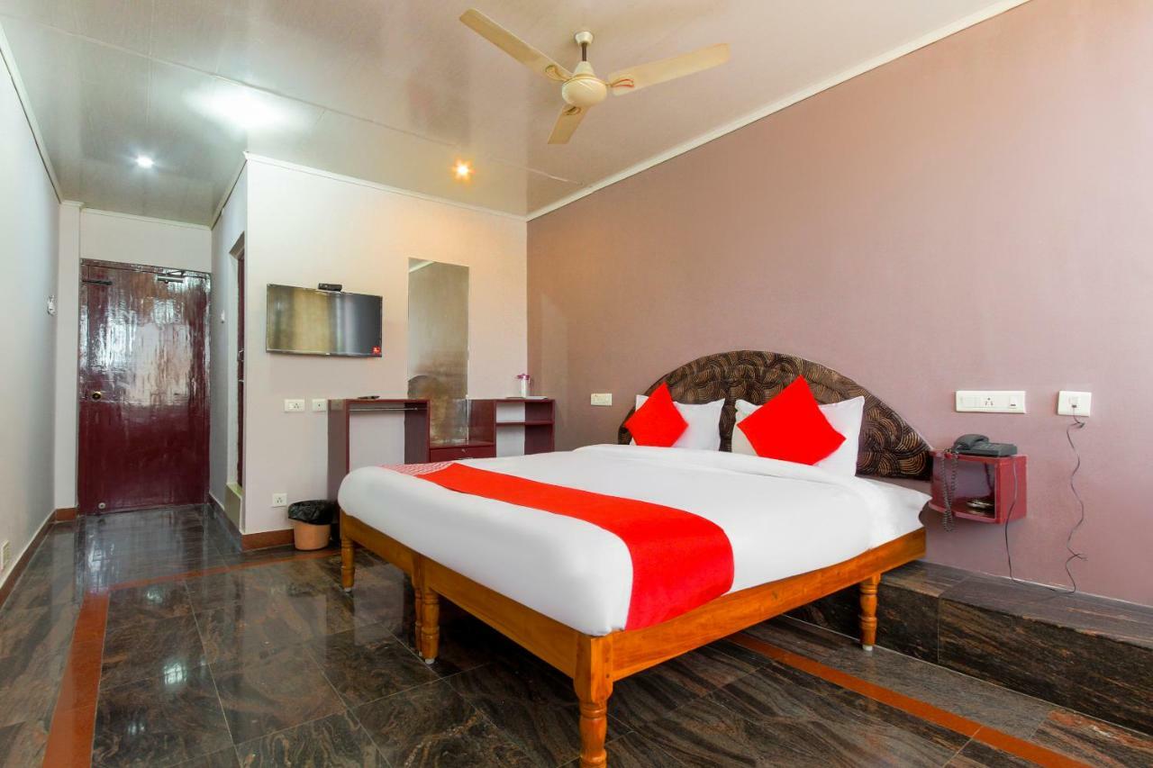 Oyo 45475 Annai Lodge Thanjavur Bagian luar foto